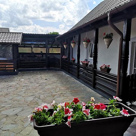 La Dory Apartment Satu Sugatag Екстериор снимка
