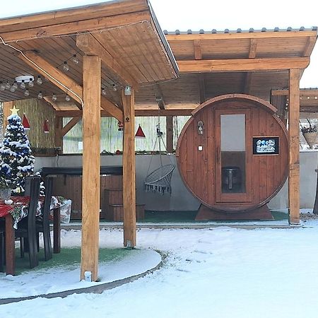 La Dory Apartment Satu Sugatag Екстериор снимка