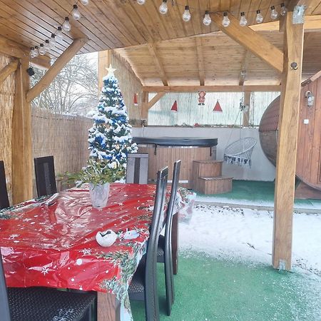 La Dory Apartment Satu Sugatag Екстериор снимка