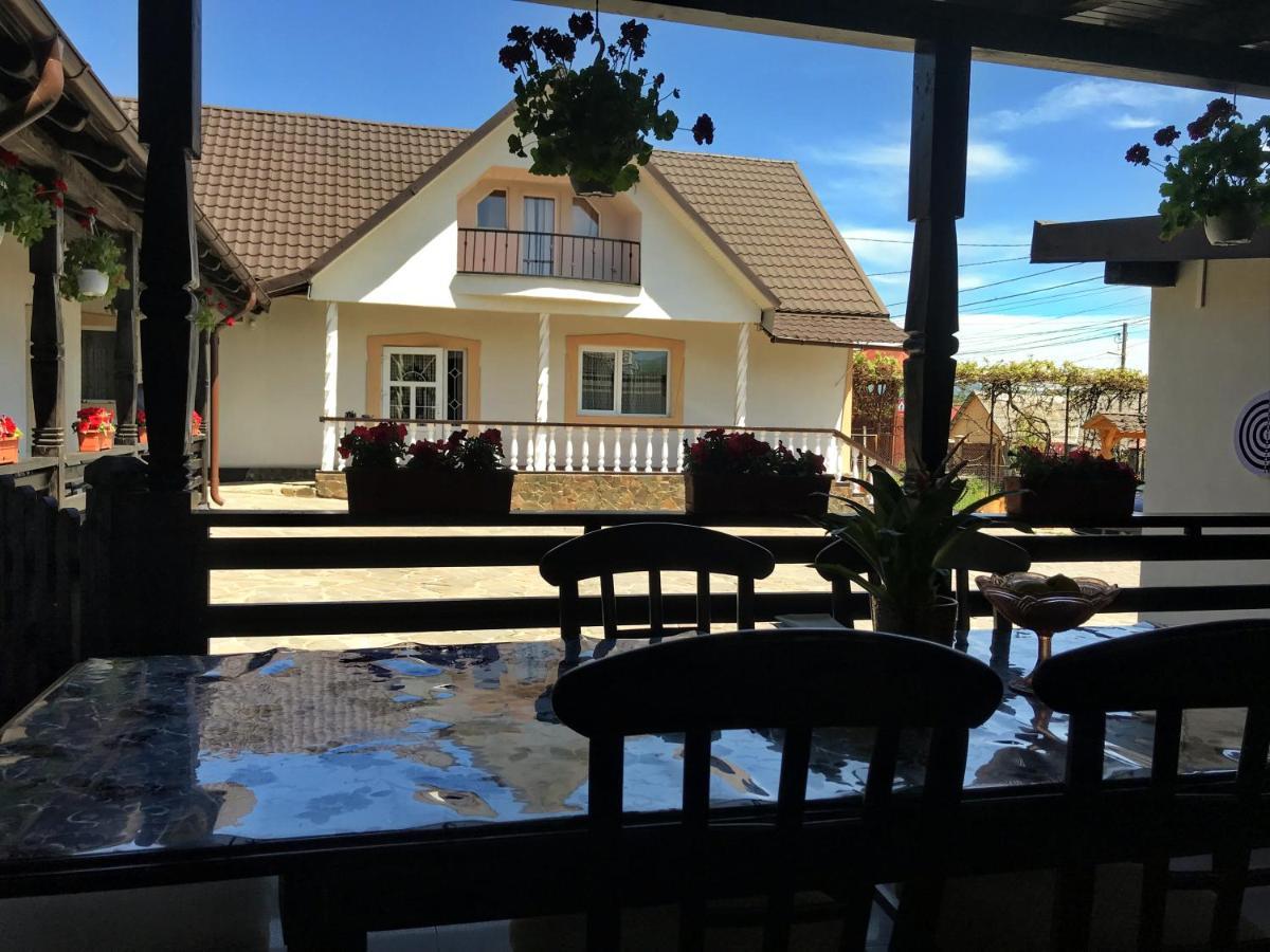 La Dory Apartment Satu Sugatag Екстериор снимка