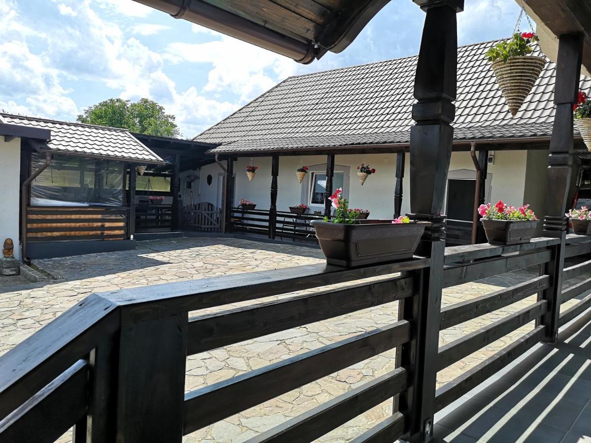 La Dory Apartment Satu Sugatag Екстериор снимка